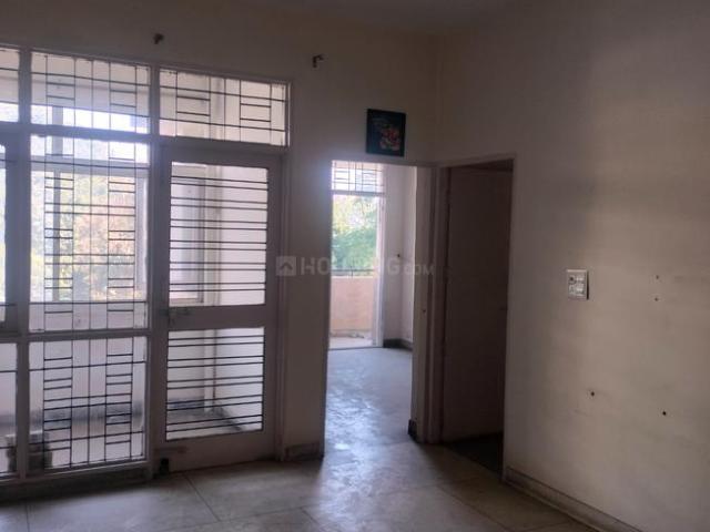 2 BHK Apartment in Sector 15 for rent Gurgaon. The reference number is 20033071
