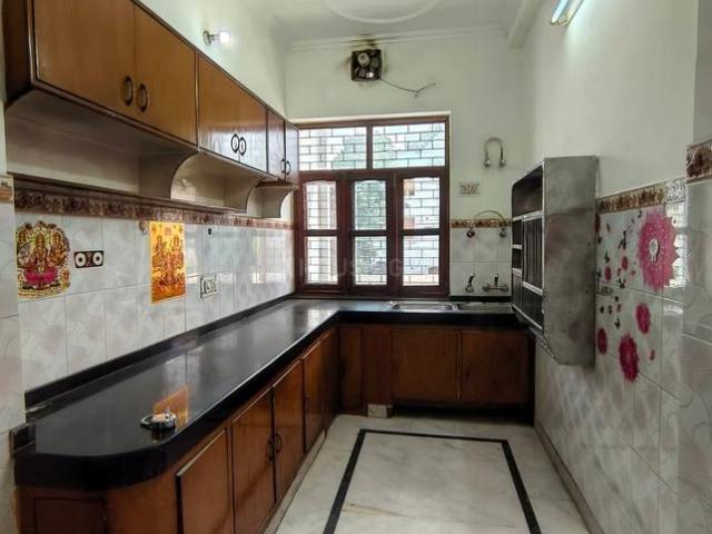 2 BHK Apartment in Sector 15 for rent Gurgaon. The reference number is 20356841