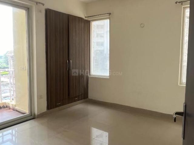 2 BHK Apartment in Sector 168 for rent Noida. The reference number is 17884449