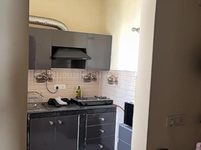 2 BHK Apartment in Sector 168 for rent Noida. The reference number is 18302074