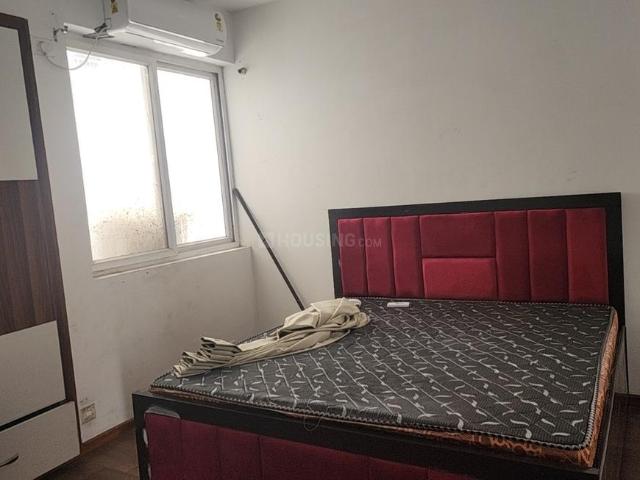 2 BHK Apartment in Sector 168 for rent Noida. The reference number is 19576428