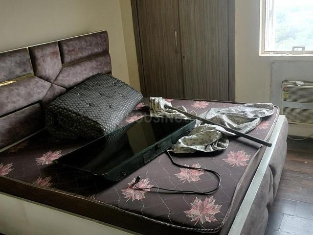 2 BHK Apartment in Sector 168 for rent Noida. The reference number is 19763825