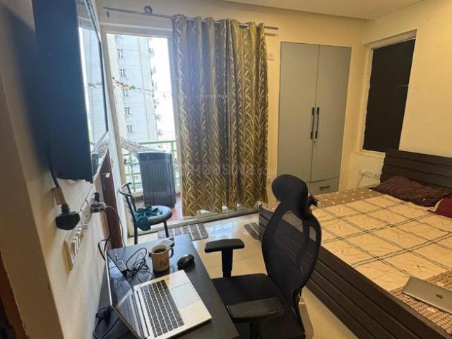 2 BHK Apartment in Sector 168 for rent Noida. The reference number is 19723545