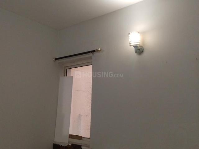 2 BHK Apartment in Sector 168 for rent Noida. The reference number is 19939541