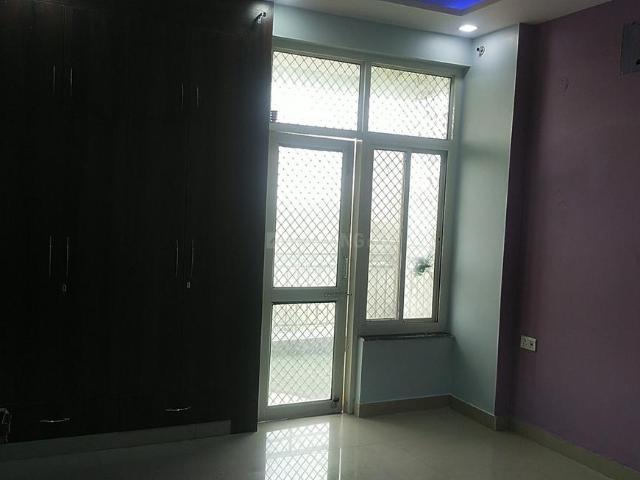 2 BHK Apartment in Sector 16B Dwarka for rent New Delhi. The reference number is 20725923