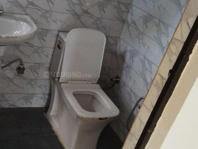 2 BHK Apartment in Sector 17 Dwarka for rent New Delhi. The reference number is 20454643
