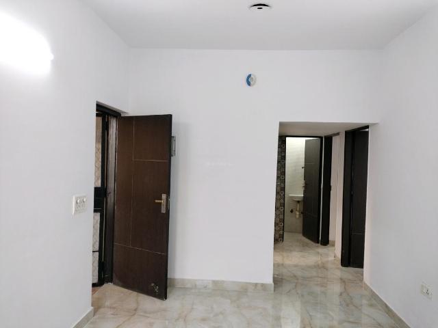 2 BHK Apartment in Sector 17 Dwarka for resale New Delhi. The reference number is 16268845