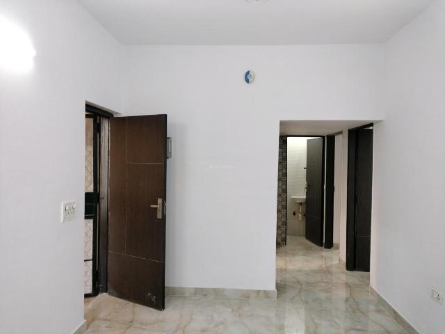 2 BHK Apartment in Sector 17 Dwarka for resale New Delhi. The reference number is 16585348