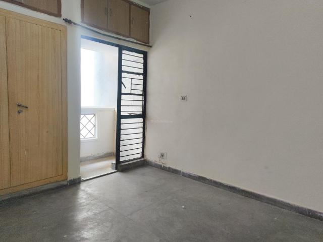 2 BHK Apartment in Sector 17 Dwarka for resale New Delhi. The reference number is 20023421