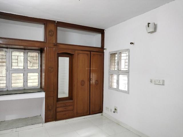 3 BHK Apartment in Sector 12 Dwarka for resale New Delhi. The reference number is 20759829