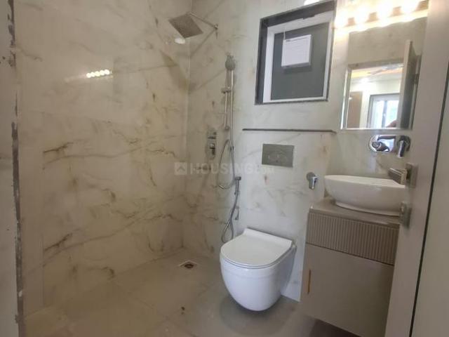 2 BHK Apartment in Sector 18 Dwarka for resale New Delhi. The reference number is 19764500