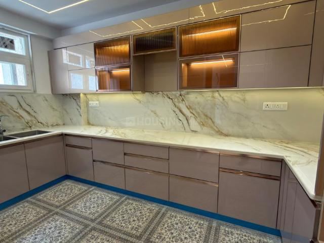3 BHK Apartment in Sector 5 Dwarka for resale New Delhi. The reference number is 19772877
