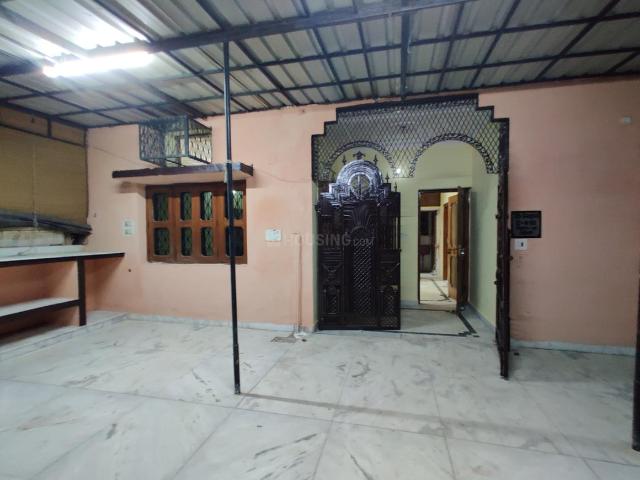 2 BHK Apartment in Sector 18 Rohini for rent New Delhi. The reference number is 18906206