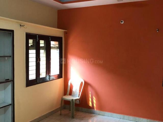 2 BHK Apartment in Sector 18 Rohini for rent New Delhi. The reference number is 18980589