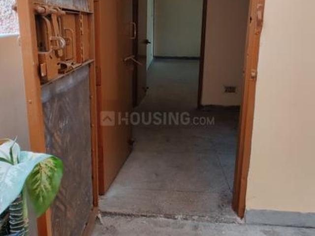 2 BHK Apartment in Sector 18 Rohini for resale New Delhi. The reference number is 20848105