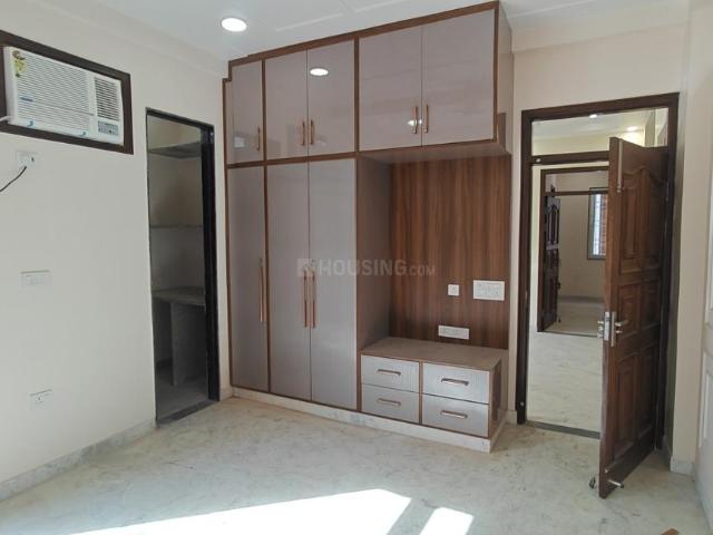 2 BHK Apartment in Sector 19 Dwarka for rent New Delhi. The reference number is 20069861