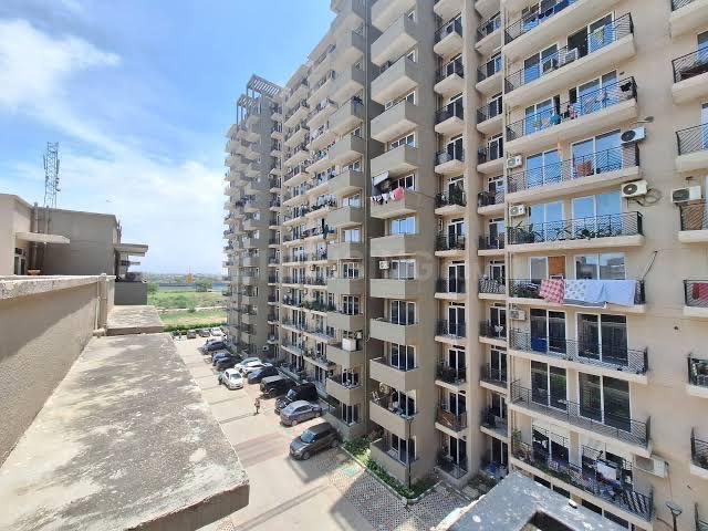 2 BHK Apartment in Sector 103 for resale Gurgaon. The reference number is 19697986