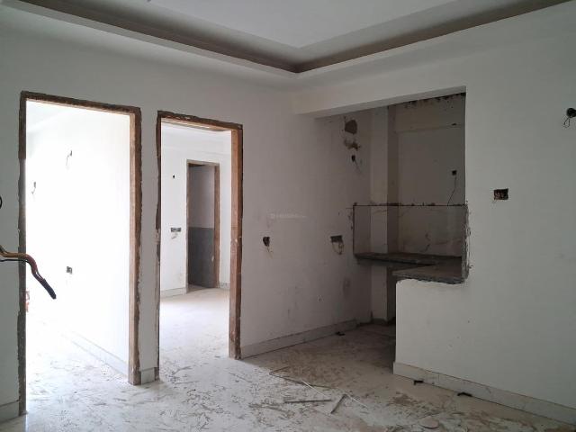 2 BHK Apartment in Sector 101 for resale Noida. The reference number is 20755917