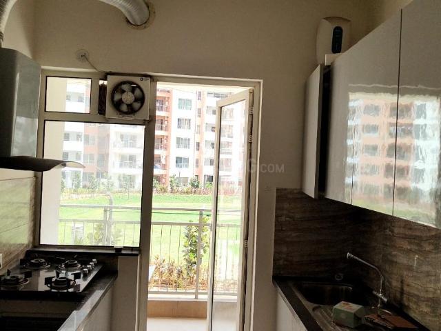 2 BHK Apartment in Sector 102 for rent Gurgaon. The reference number is 17357098