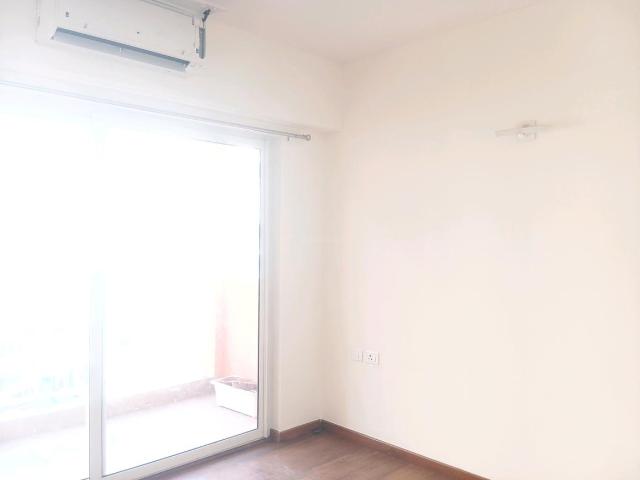 2 BHK Apartment in Sector 102 for rent Gurgaon. The reference number is 19453859