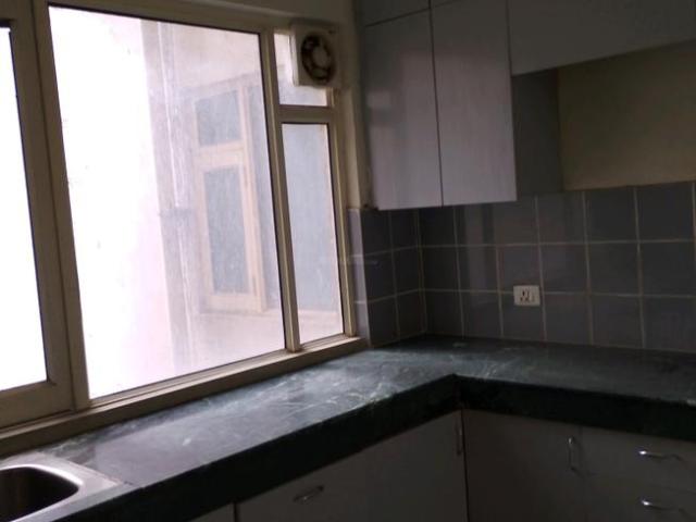 2 BHK Apartment in Sector 102 for resale Gurgaon. The reference number is 17458289