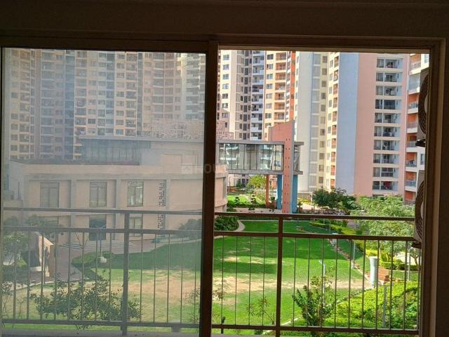 2 BHK Apartment in Sector 102 for resale Gurgaon. The reference number is 19610841