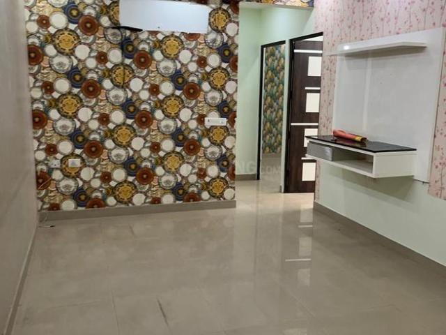 2 BHK Apartment in Sector 102 for resale Gurgaon. The reference number is 19930019