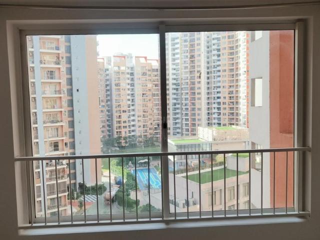 2 BHK Apartment in Sector 102 for resale Gurgaon. The reference number is 19962264