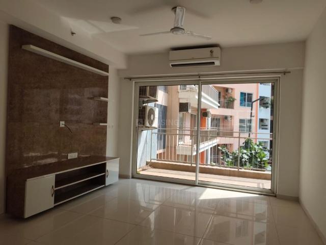 2 BHK Apartment in Sector 102 for resale Gurgaon. The reference number is 20172327