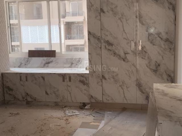 2 BHK Apartment in Sector 107 for rent Noida. The reference number is 18649920