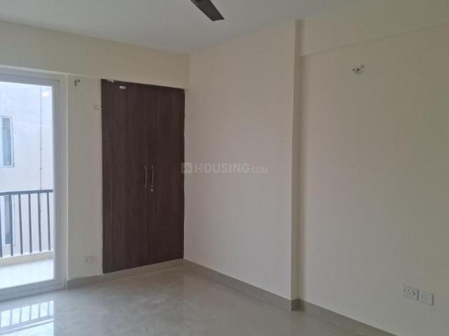 2 BHK Apartment in Sector 107 for rent Noida. The reference number is 19884383
