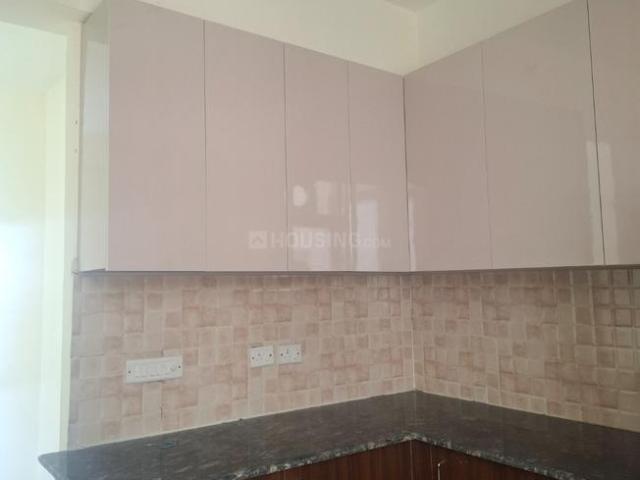 2 BHK Apartment in Sector 107 for rent Noida. The reference number is 20199379