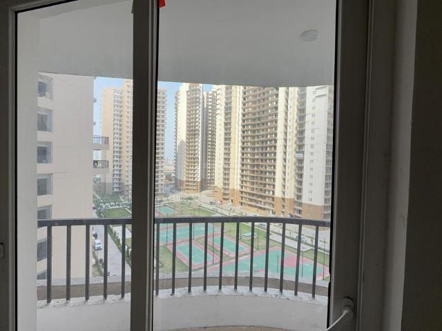 2 BHK Apartment in Sector 107 for rent Noida. The reference number is 20408296