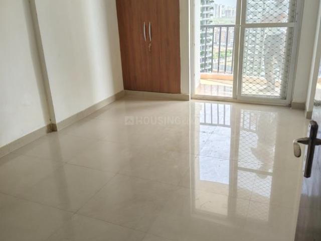 2 BHK Apartment in Sector 107 for rent Noida. The reference number is 20572280