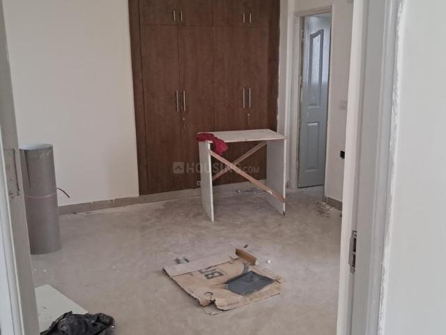 2 BHK Apartment in Sector 107 for rent Noida. The reference number is 20574272