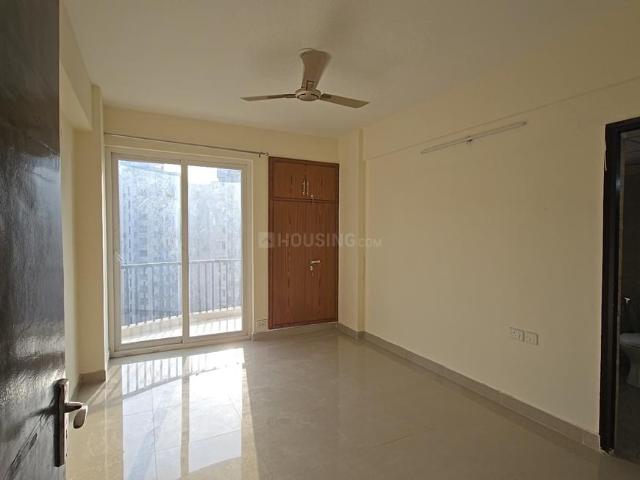 2 BHK Apartment in Sector 107 for rent Noida. The reference number is 20596302