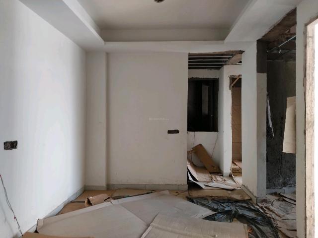 2 BHK Apartment in Sector 107 for resale Noida. The reference number is 16840929
