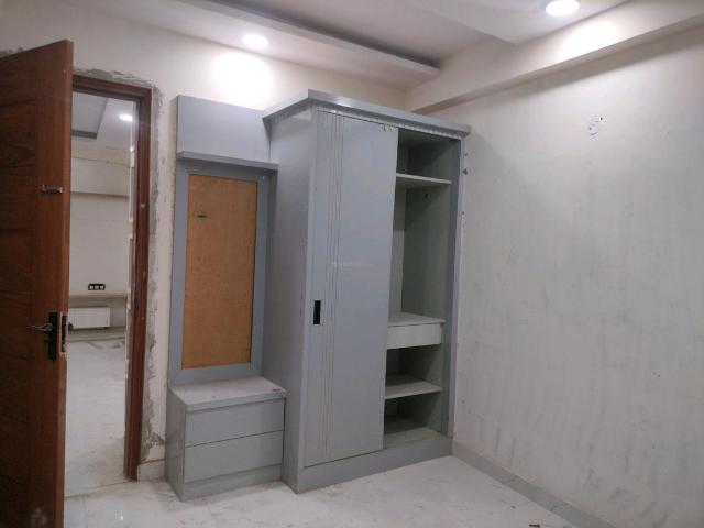 2 BHK Apartment in Sector 104 for resale Noida. The reference number is 15224763