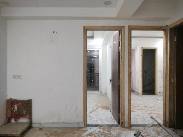 2 BHK Apartment in Sector 104 for resale Noida. The reference number is 15711280