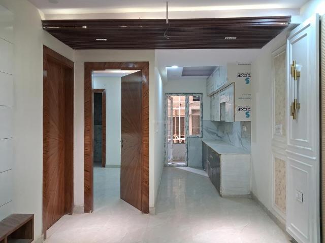 2 BHK Apartment in Sector 104 for resale Noida. The reference number is 18913124