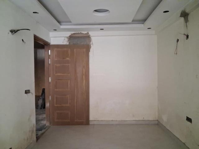 2 BHK Apartment in Sector 104 for resale Noida. The reference number is 19850894