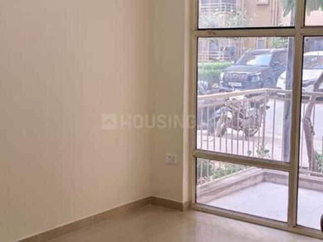 2 BHK Apartment in Sector 104 for resale Gurgaon. The reference number is 19828717