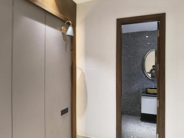 2 BHK Apartment in Sector 104 for resale Gurgaon. The reference number is 19323784