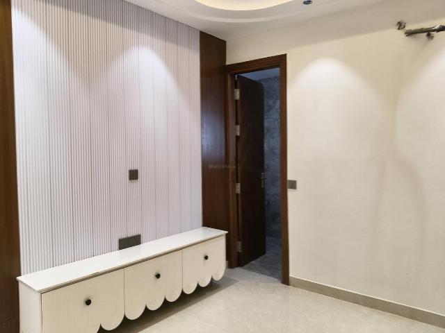 2 BHK Apartment in Sector 106 for resale Gurgaon. The reference number is 19762973