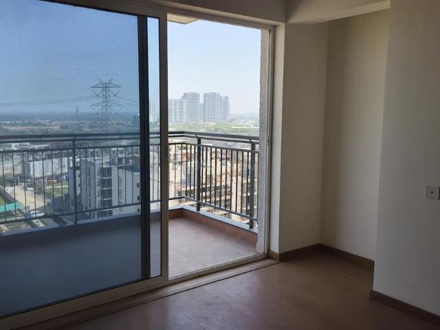 2 BHK Apartment in Sector 106 for resale Gurgaon. The reference number is 19975595
