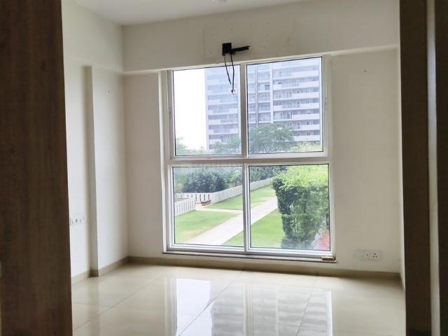 2 BHK Apartment in Sector 113 for resale Gurgaon. The reference number is 20381214