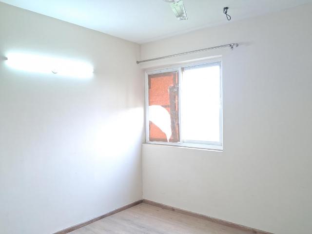 2 BHK Apartment in Sector 110 for rent Noida. The reference number is 20457450