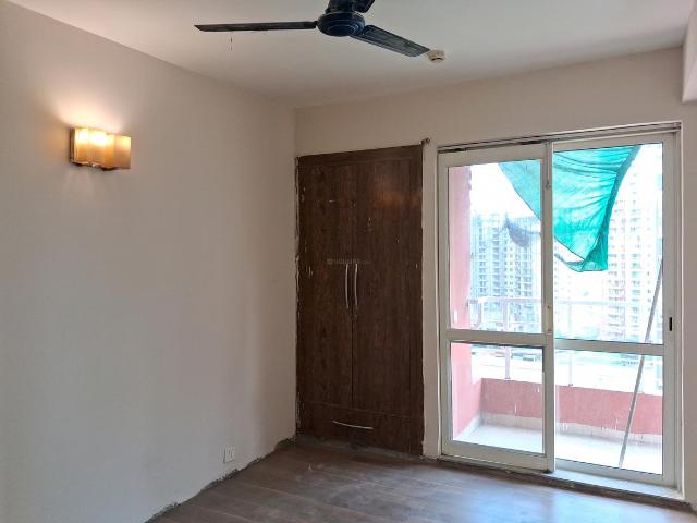 2 BHK Apartment in Sector 110 for rent Noida. The reference number is 20461374
