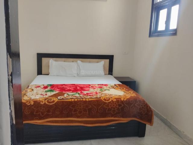 2 BHK Apartment in Sector 110 for rent Noida. The reference number is 20616062