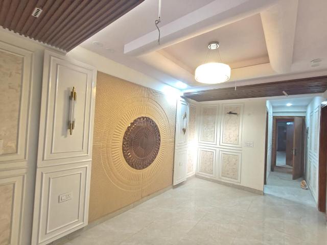 2 BHK Apartment in Sector 110 for resale Noida. The reference number is 18837486